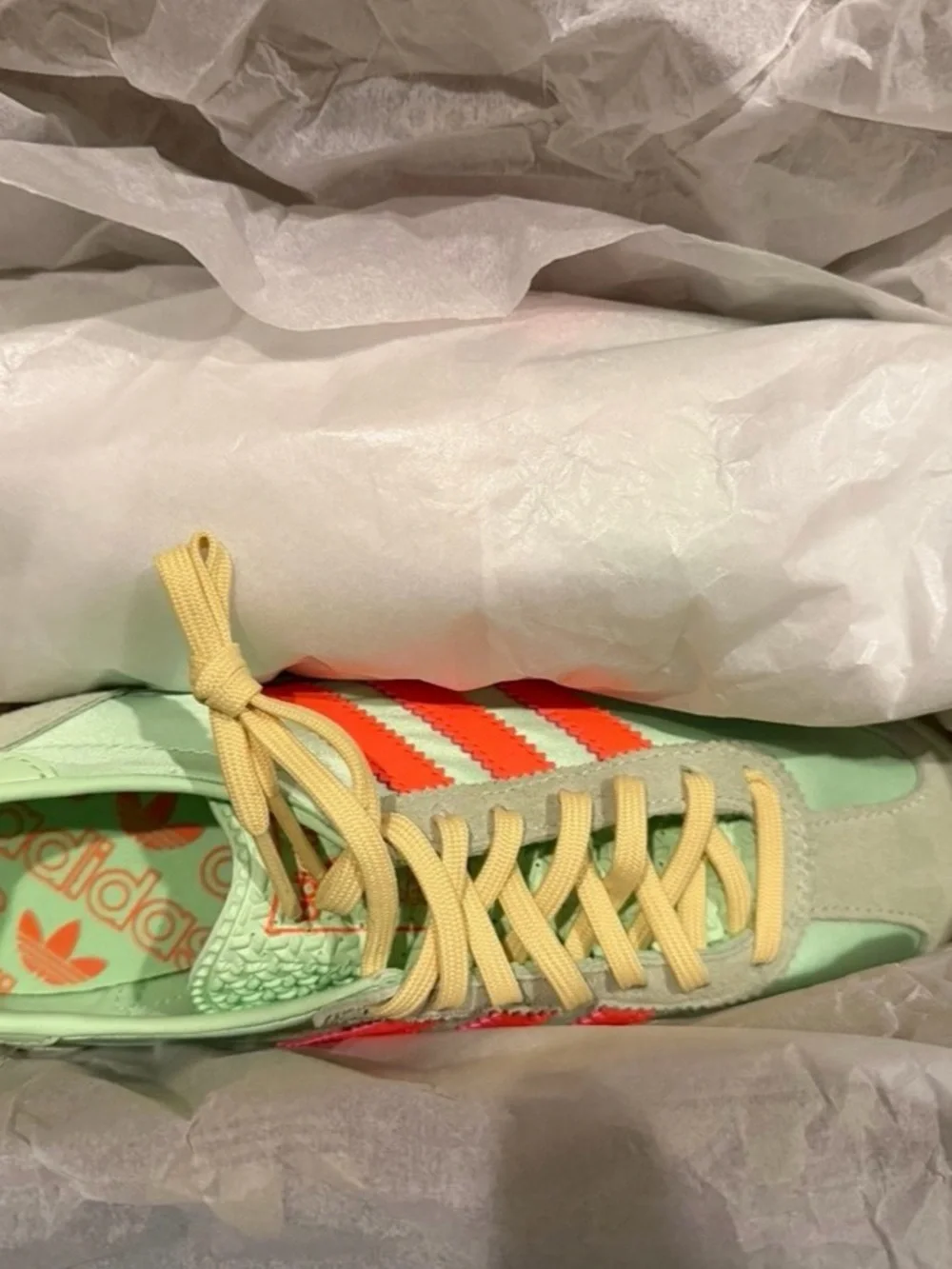 adidas lightweight sneaker